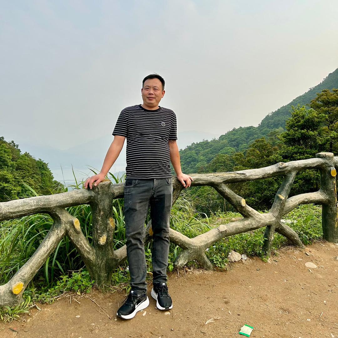 螺丝🔩哥