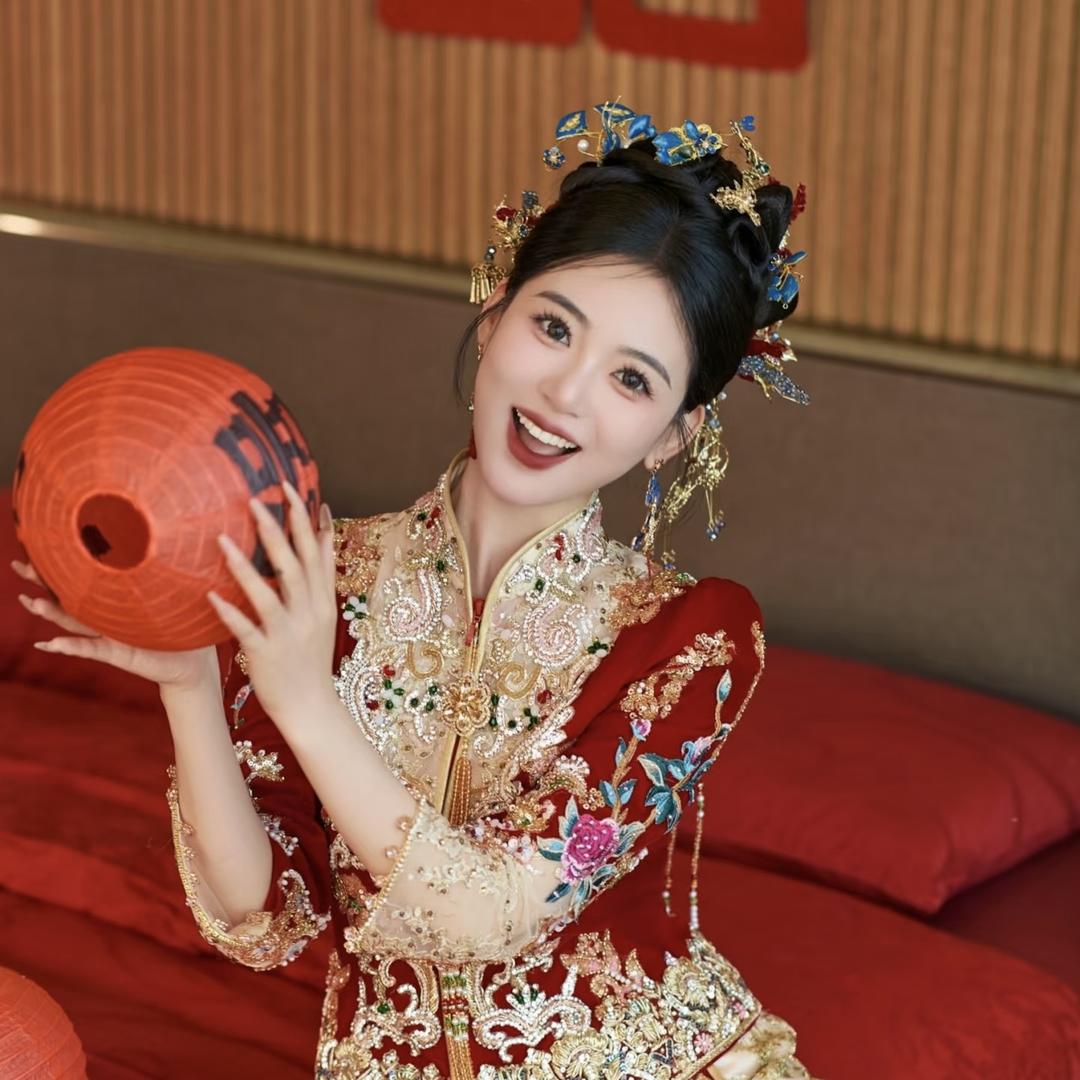 明琦婚礼服装批发，清货（80一200斤）