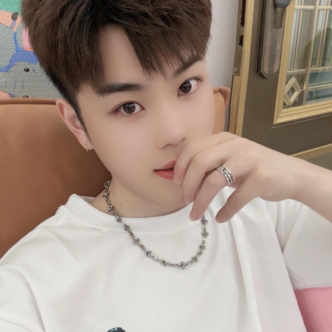 🍼 欧 阳 仔