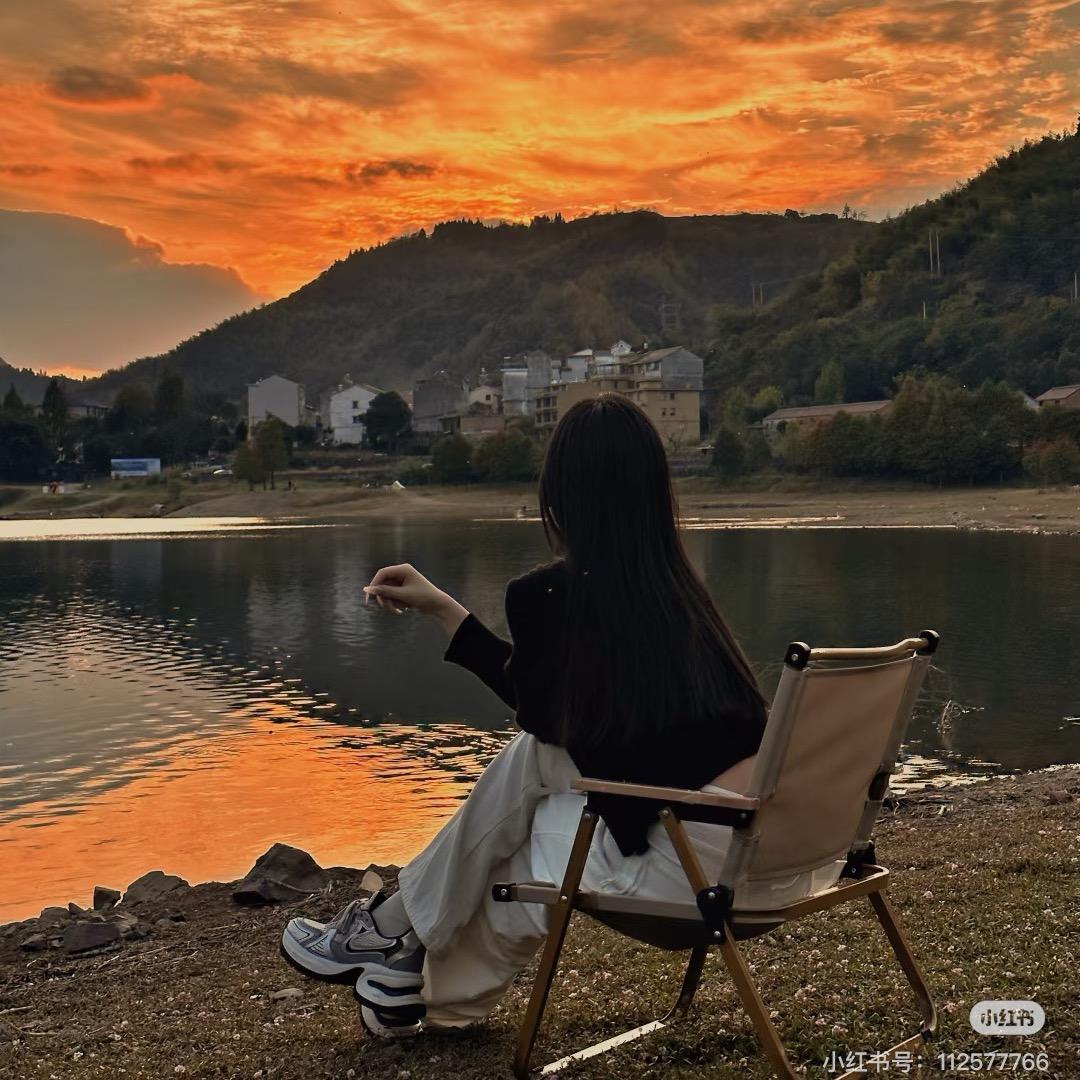 楠楠爱穿搭