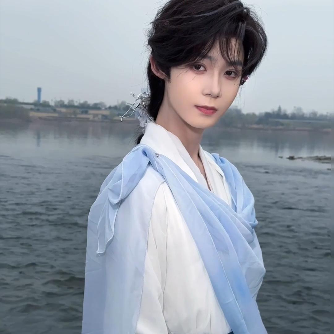 小郭.