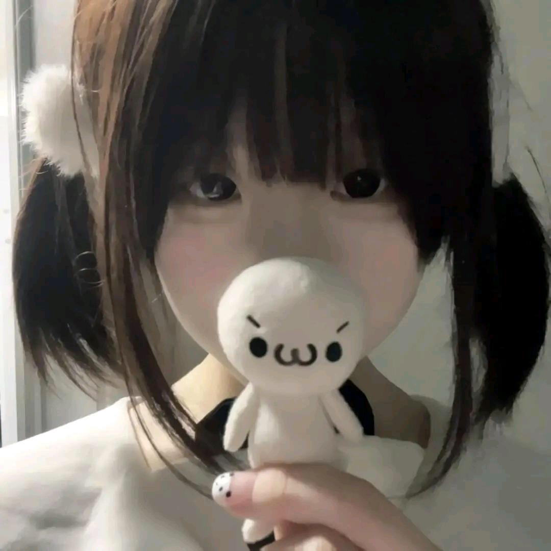 栩栩小彤