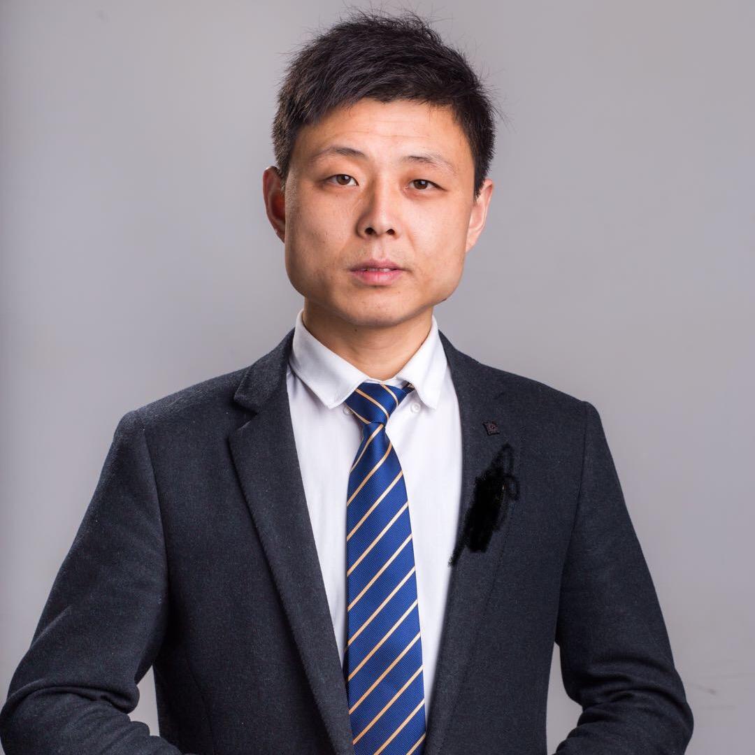长沙专注豪宅房产咨询师高佩文