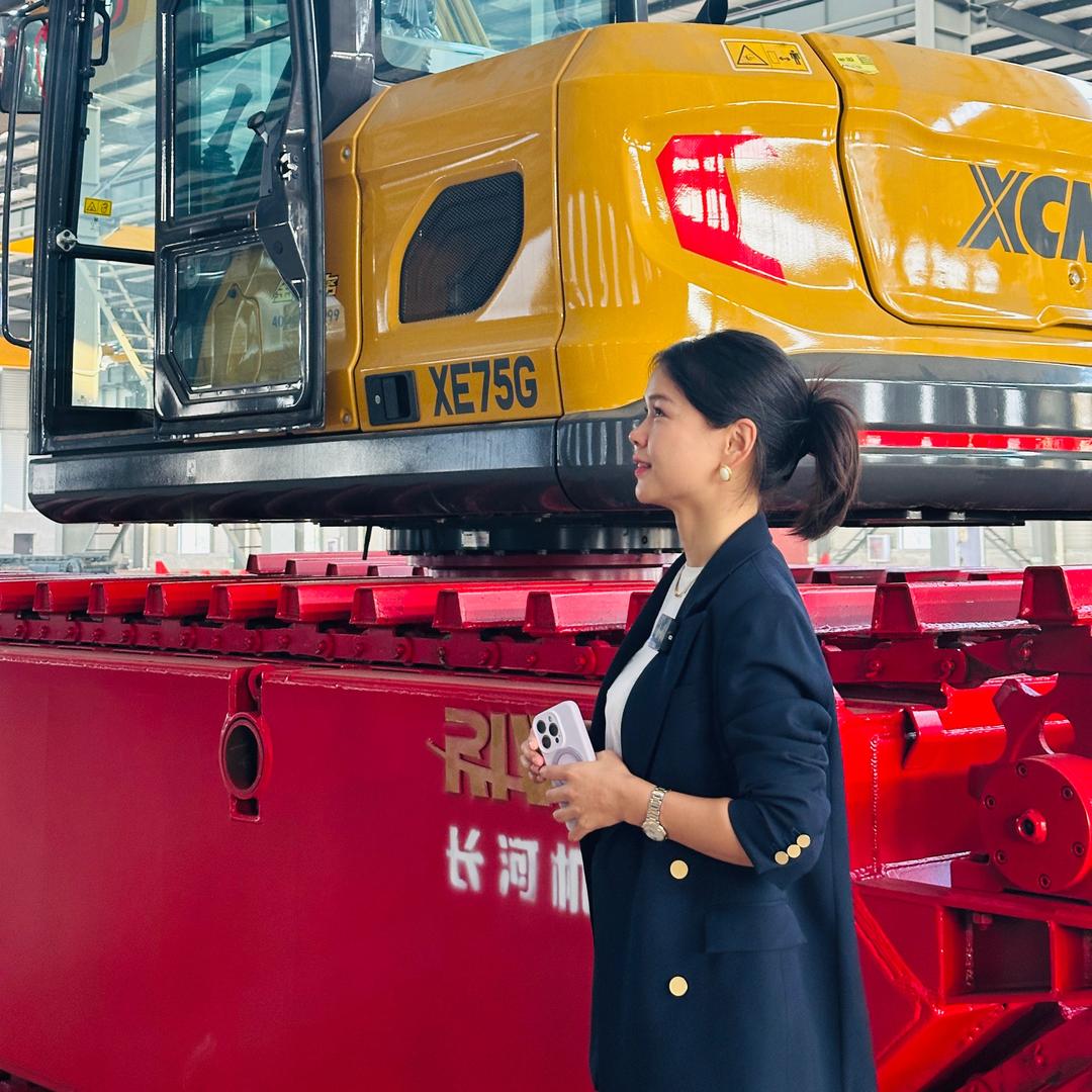 长河小佩姐