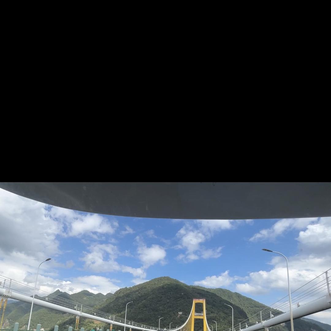 阿伟聊房车