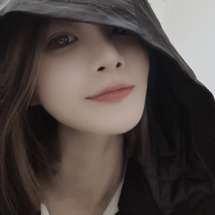 Ⓩ ·小姐 ღ ⁵²⁰