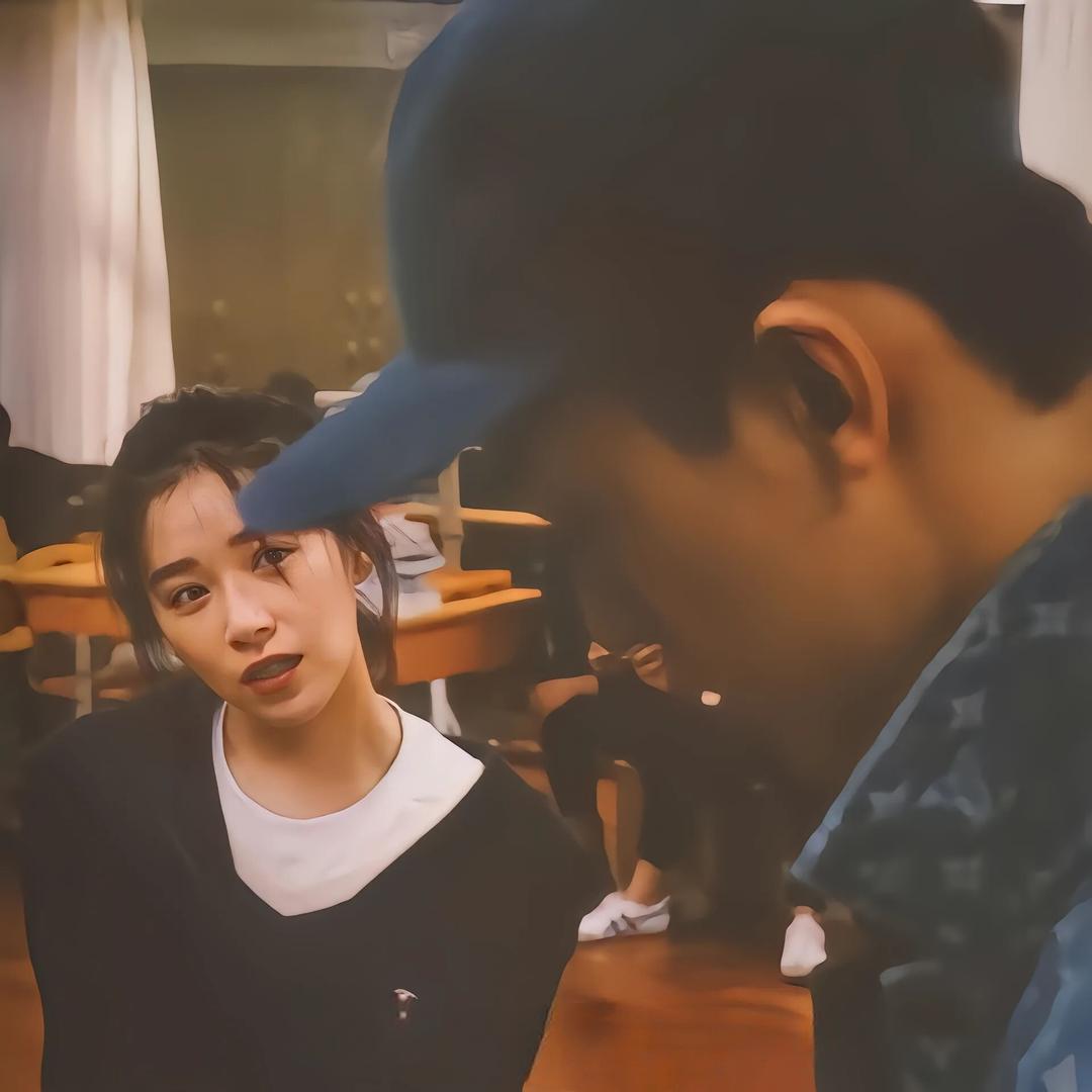 cY👮.
