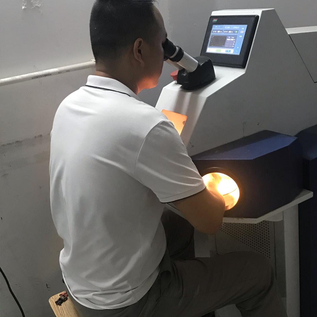 深圳市罗湖区金曼蒂珠宝店