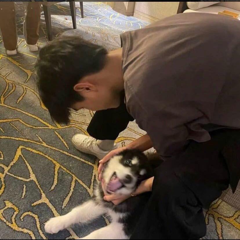 ￴ ￴￴    ￴ ￴ ￴