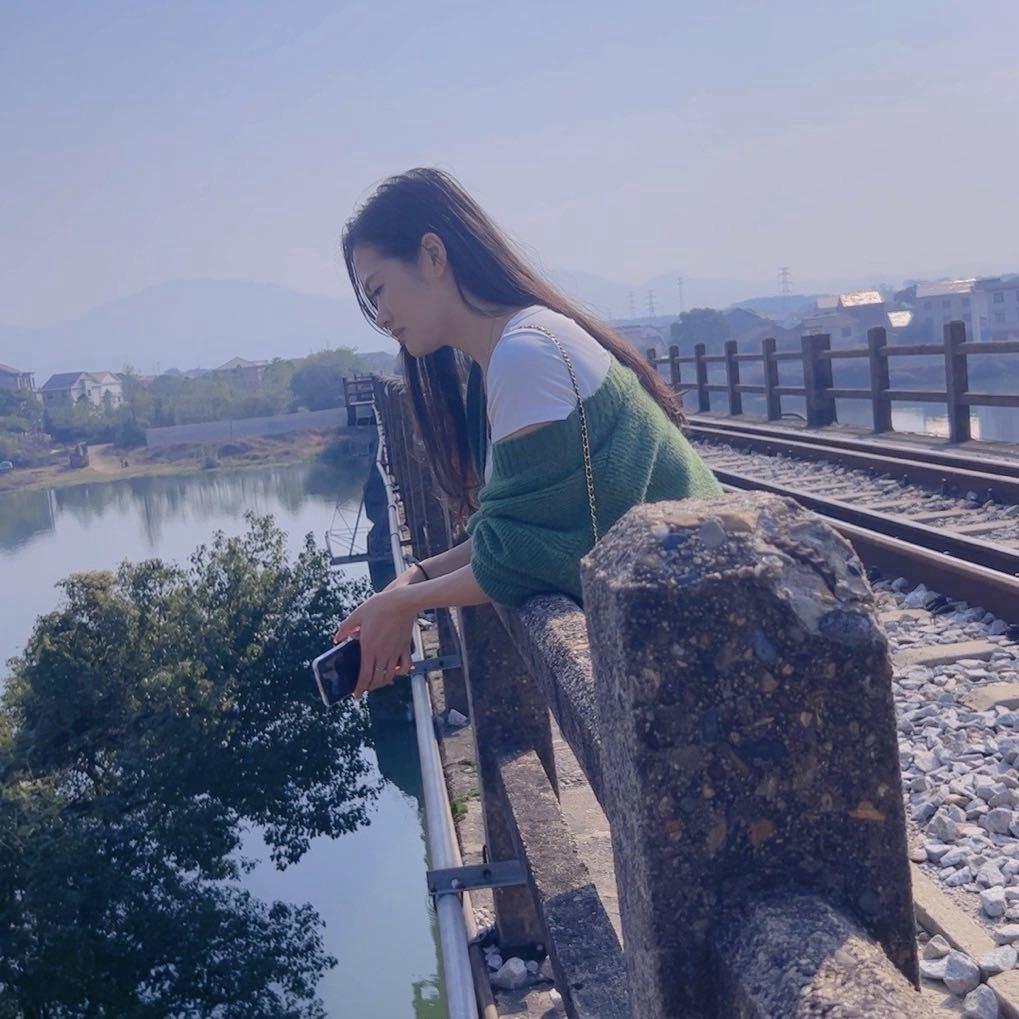 ☁️云朵☁️