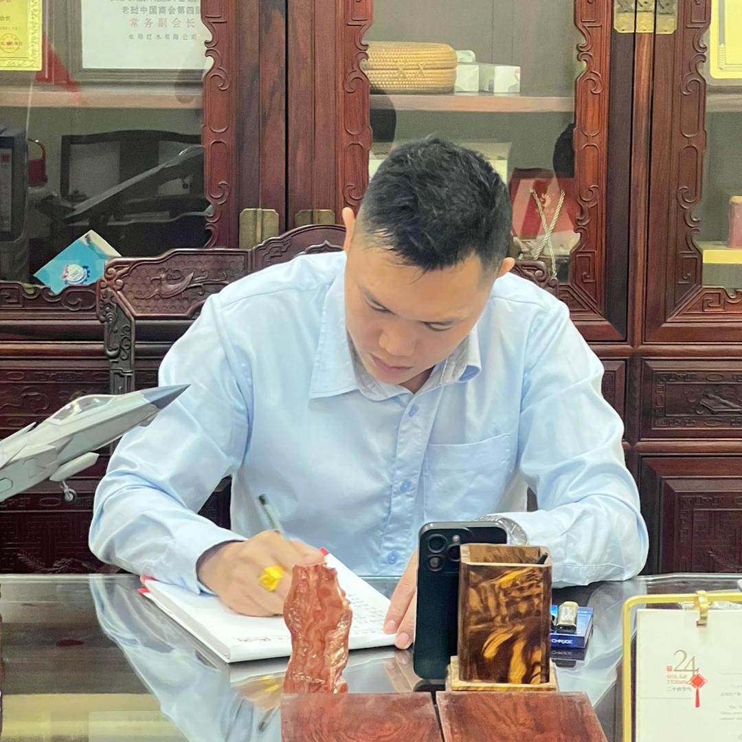 老挝🇱🇦村长（湄公永珍）