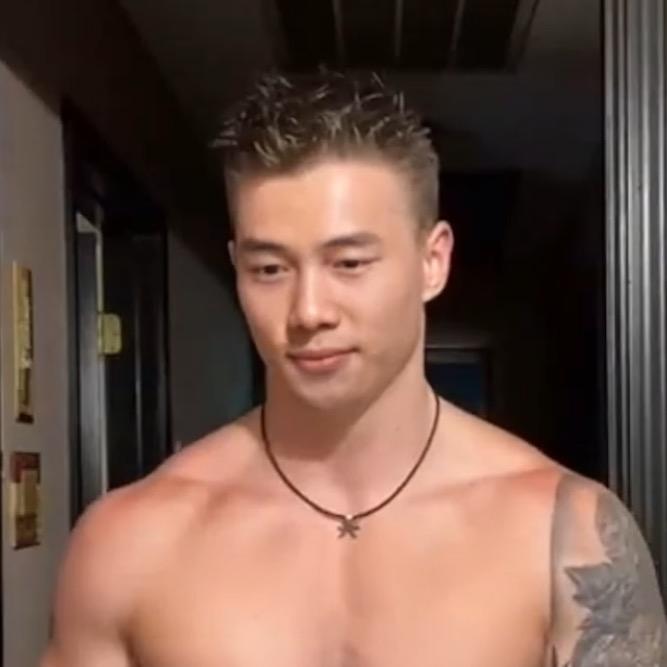 不良少年_亮亮