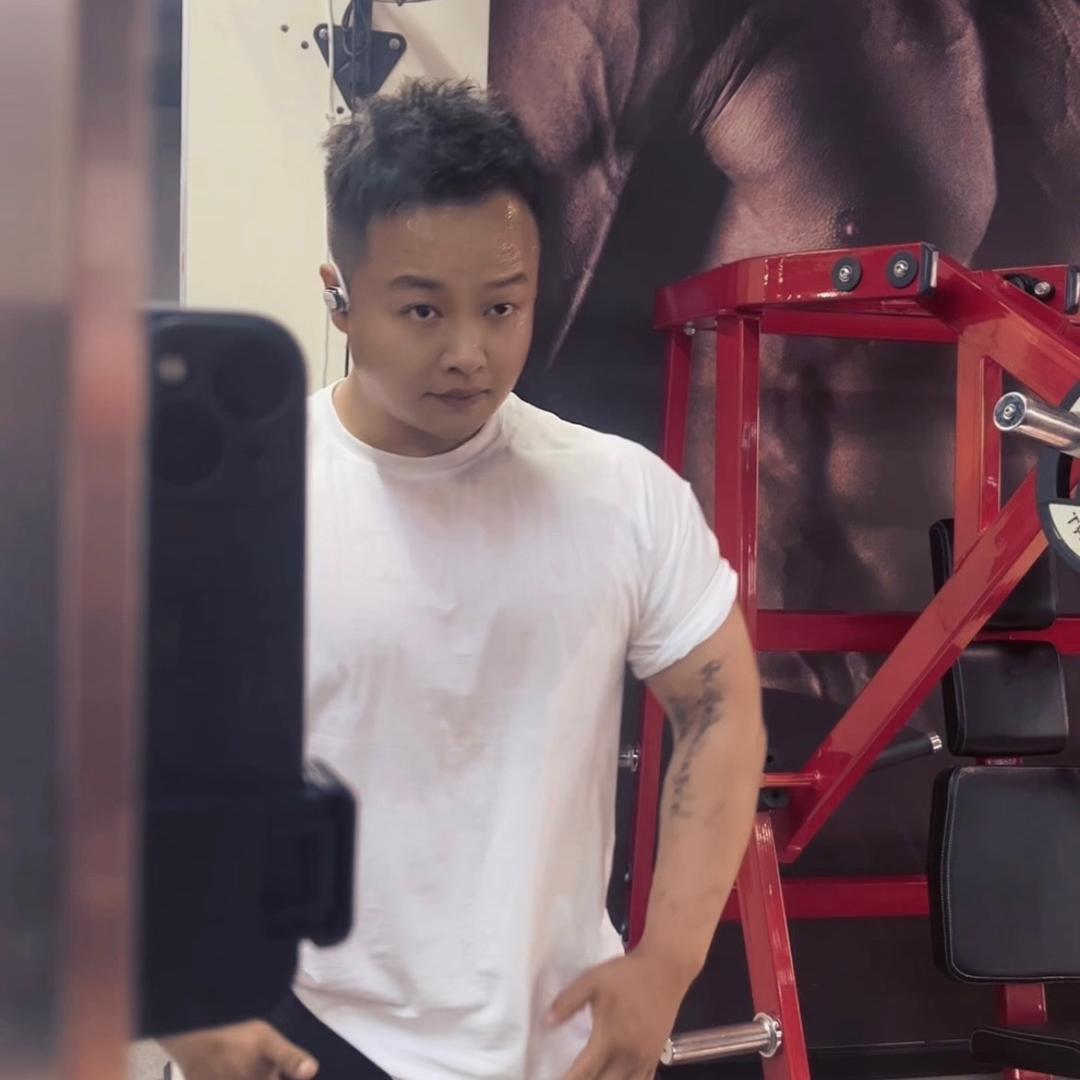 钟祥晨谦酒店用品超老板