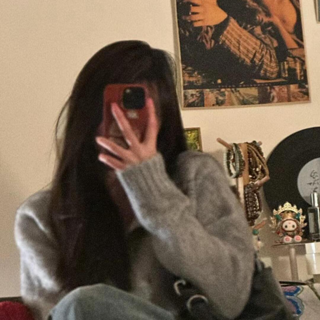 🍈晚梨不吃梨 ♡