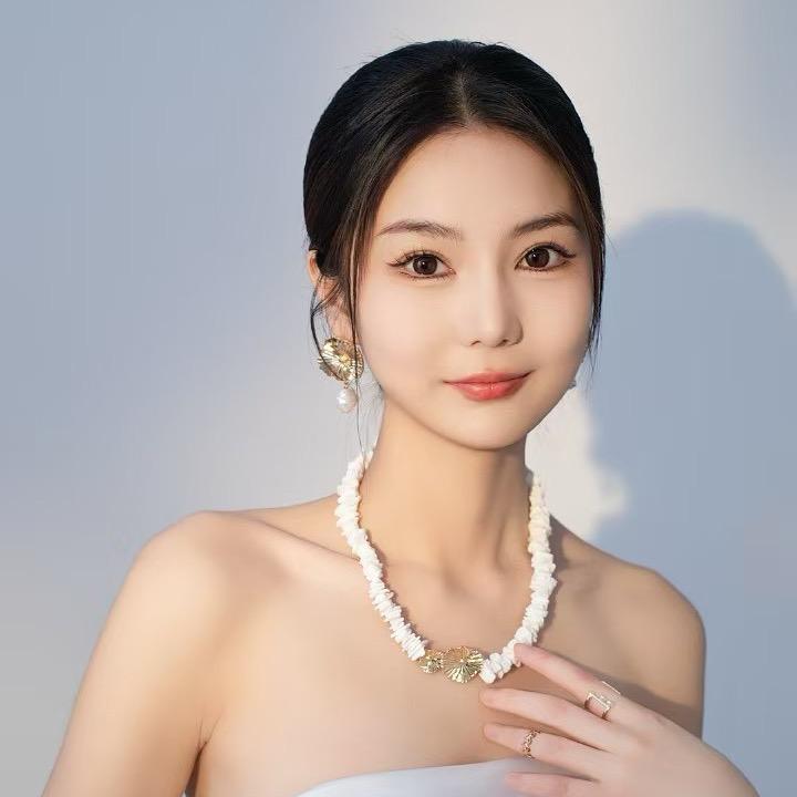 主持昭仪聊二手车