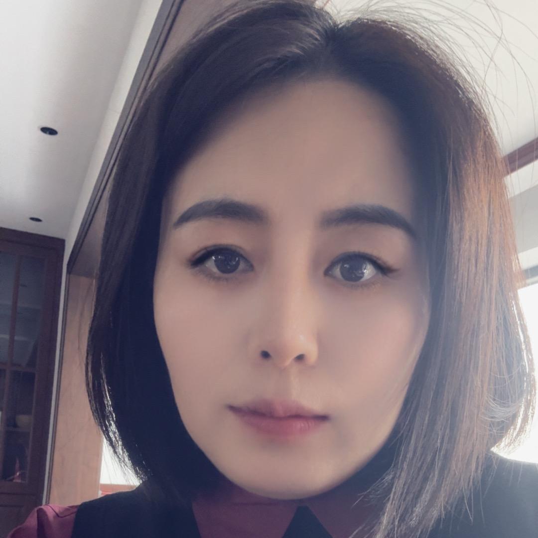莉莉呀