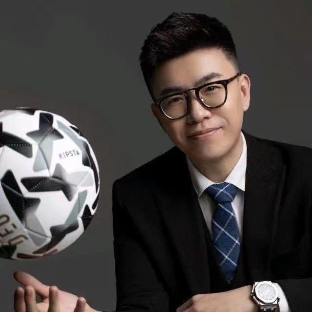 解说员梁祥宇