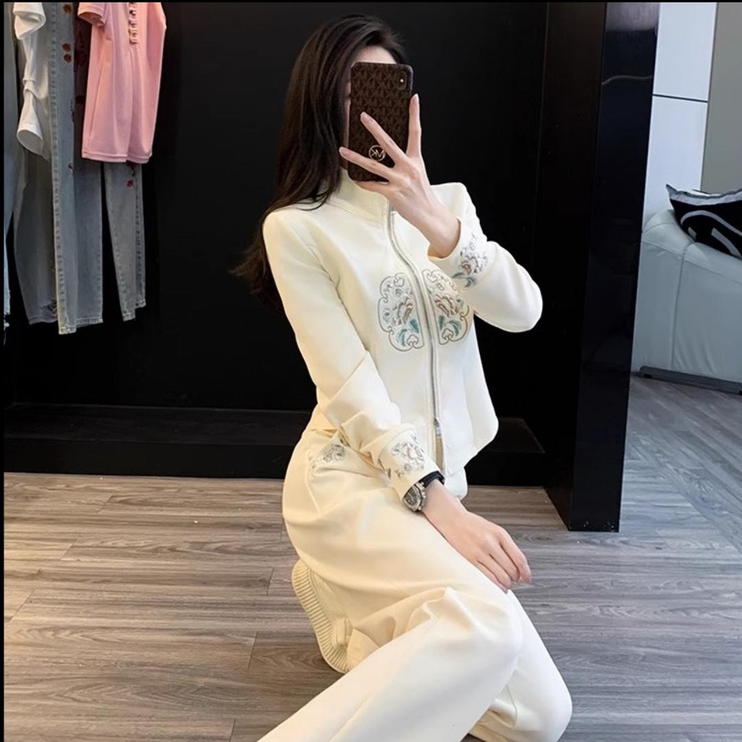 婷婷在巴黎