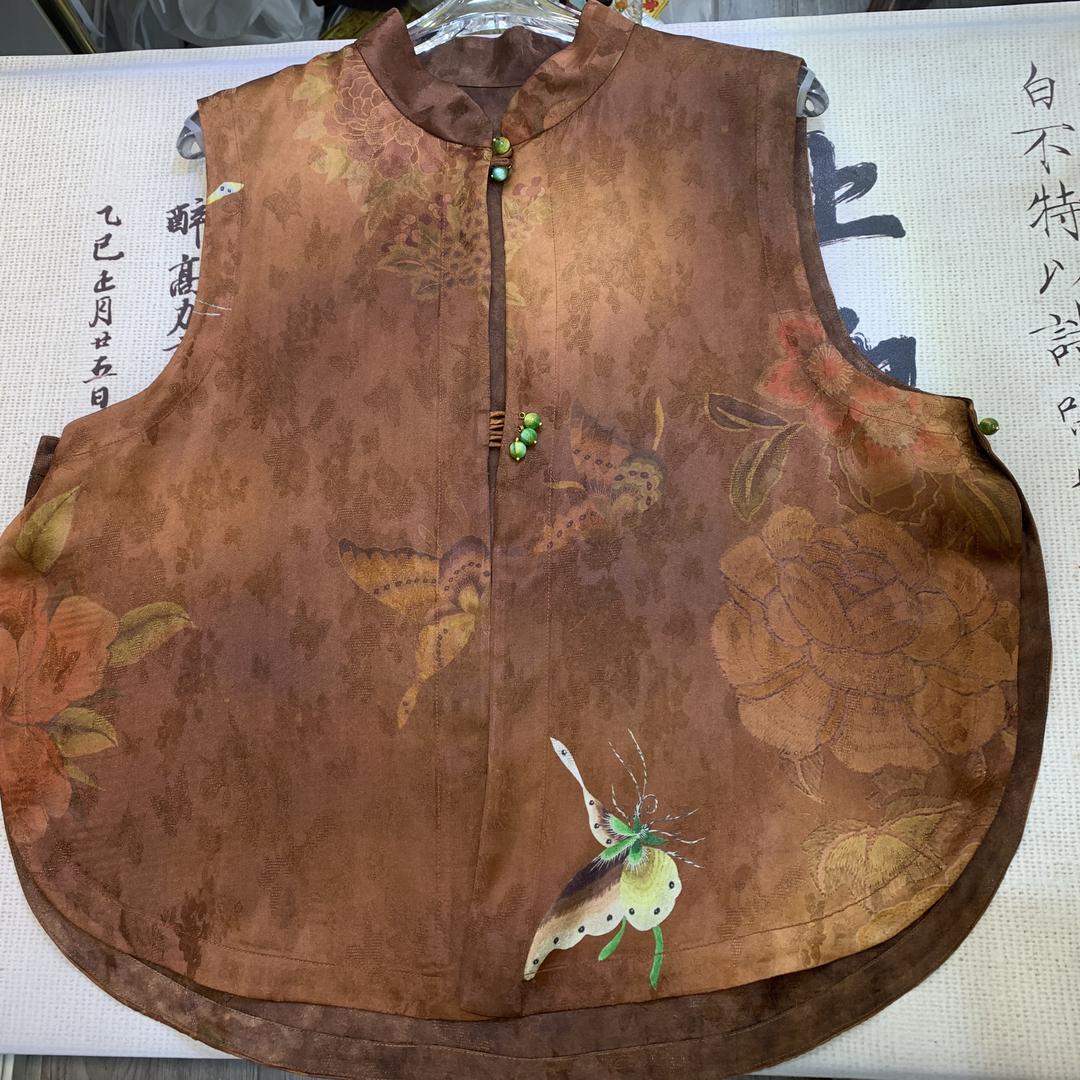 桐乡市濮院艾羊服饰商行的小店