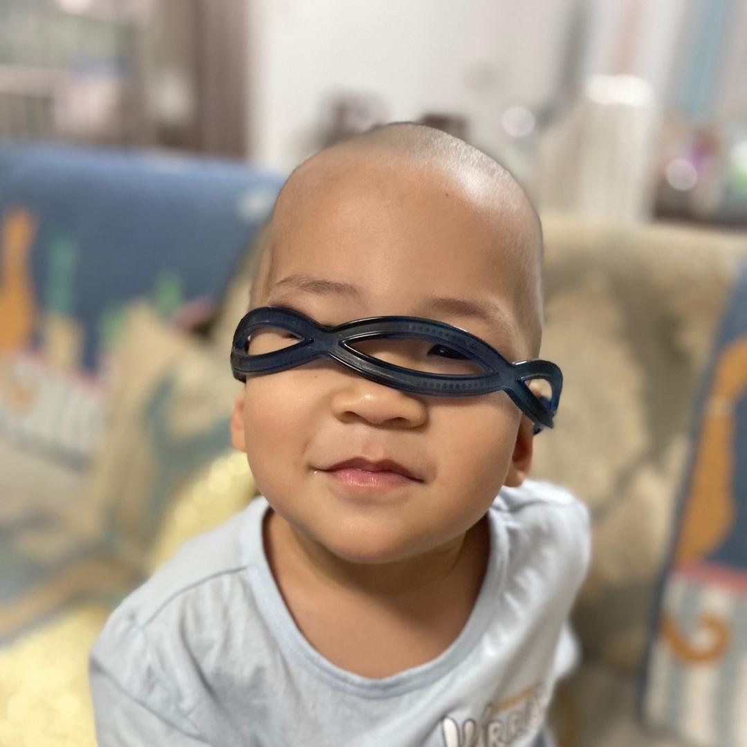 烨朗昇头像