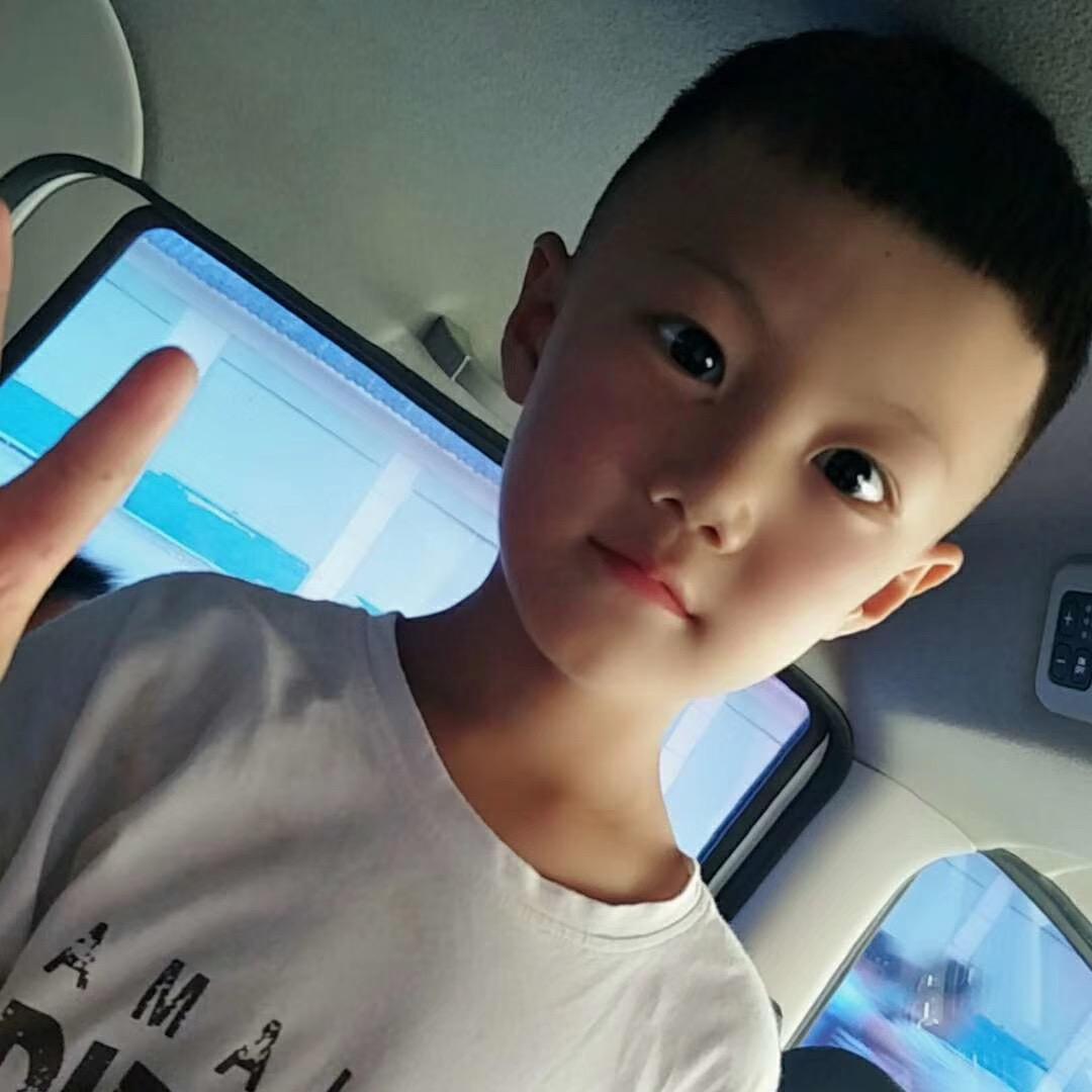 努力的小姐姐