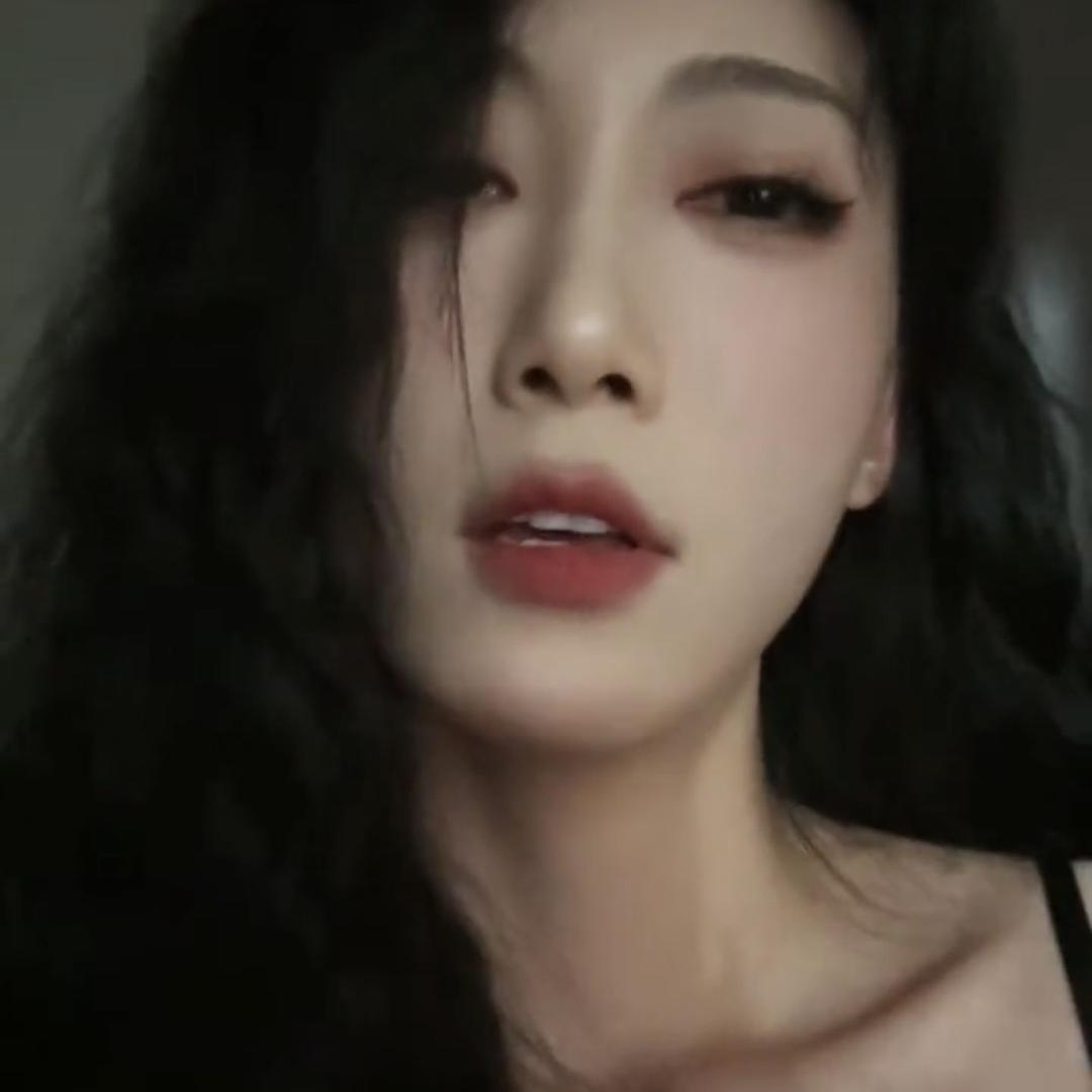 Cerys  玫瑰ᥫᩣ