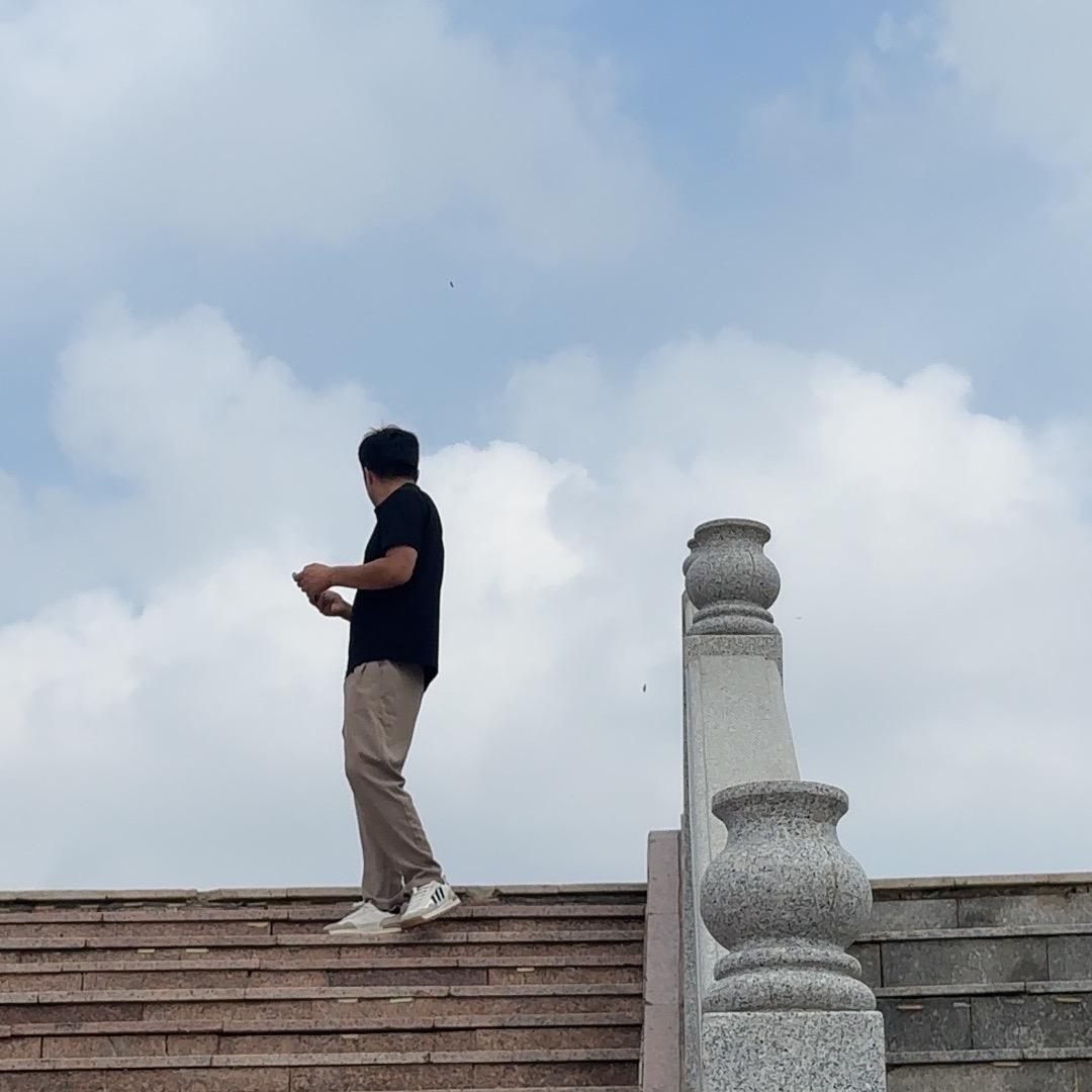 那～男子