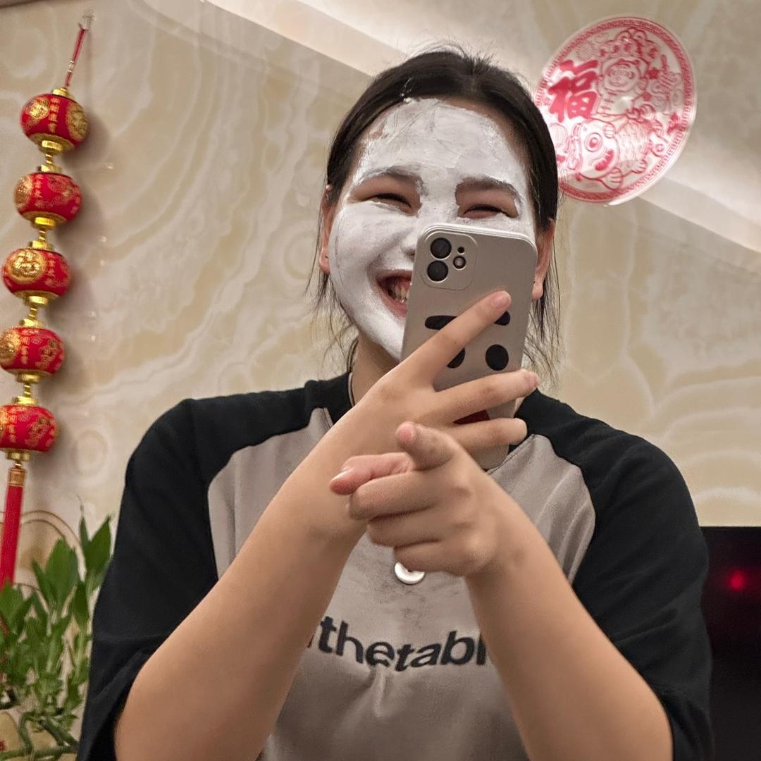 奥特曼爱喝娃哈哈