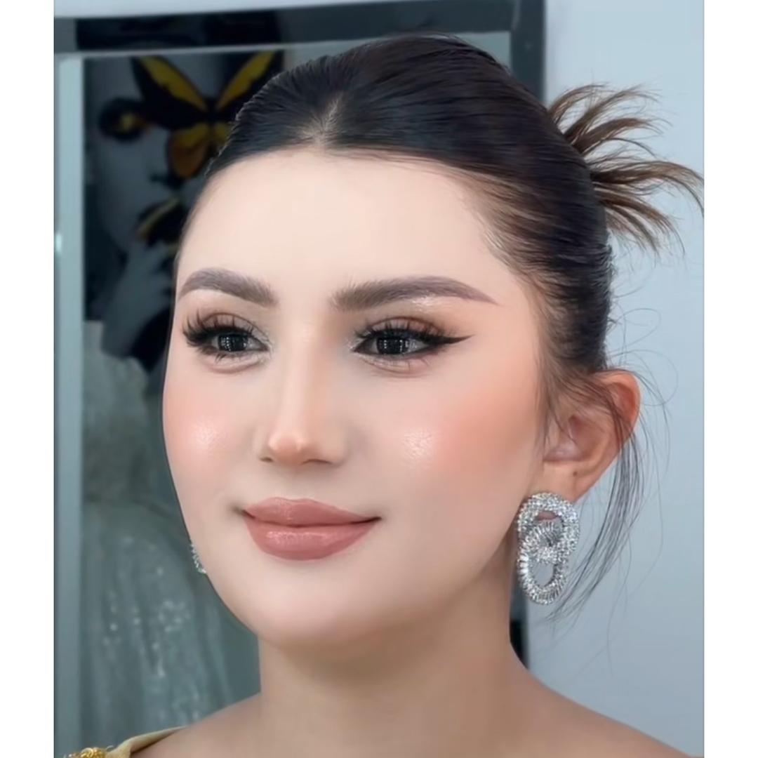 Adila  服装