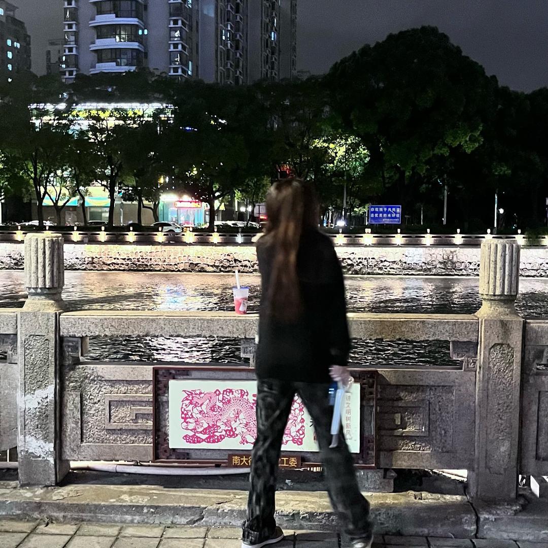 𝒵𝒽𝓸𝓊1.