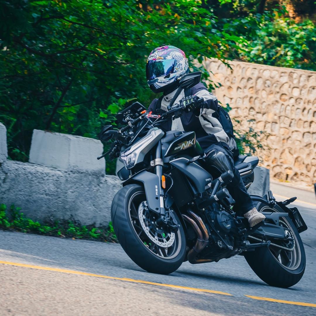 MOTO、林