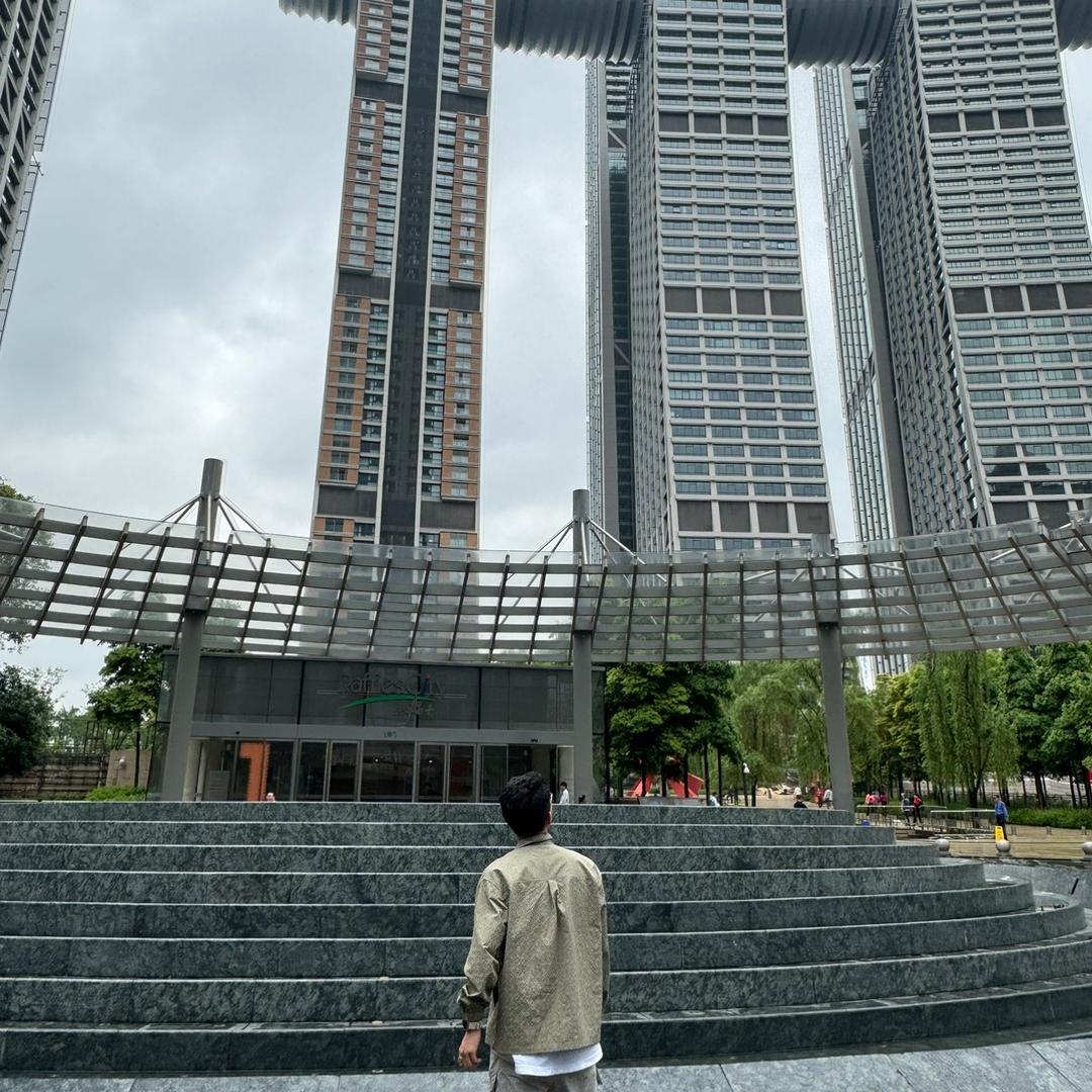 山山来迟