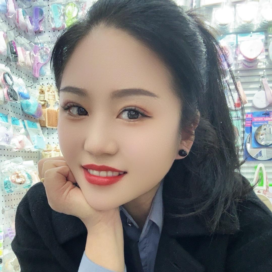 申艳华  镜梳