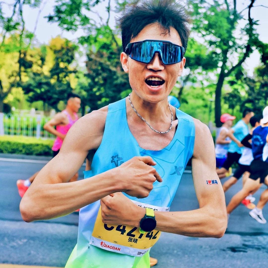 爱跑步的PE老师