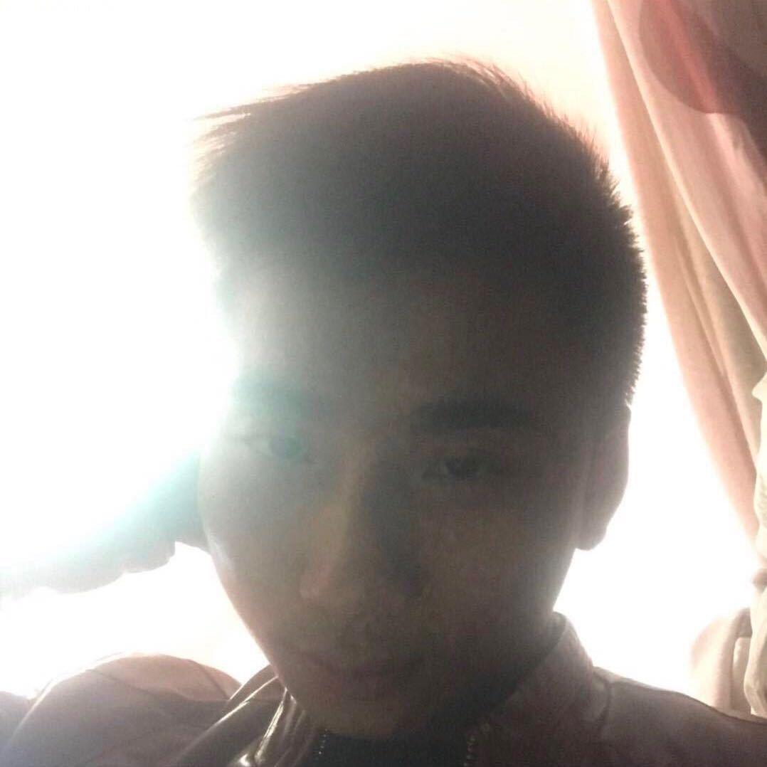 阿俊🔜 J