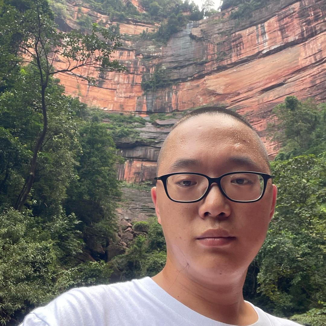 这小伙帅