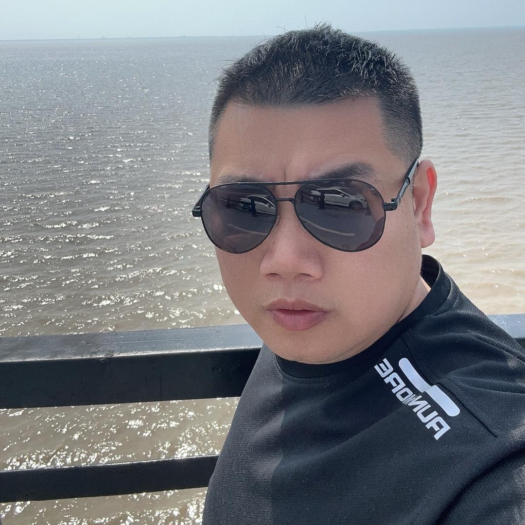 老熊和铜行的朋友