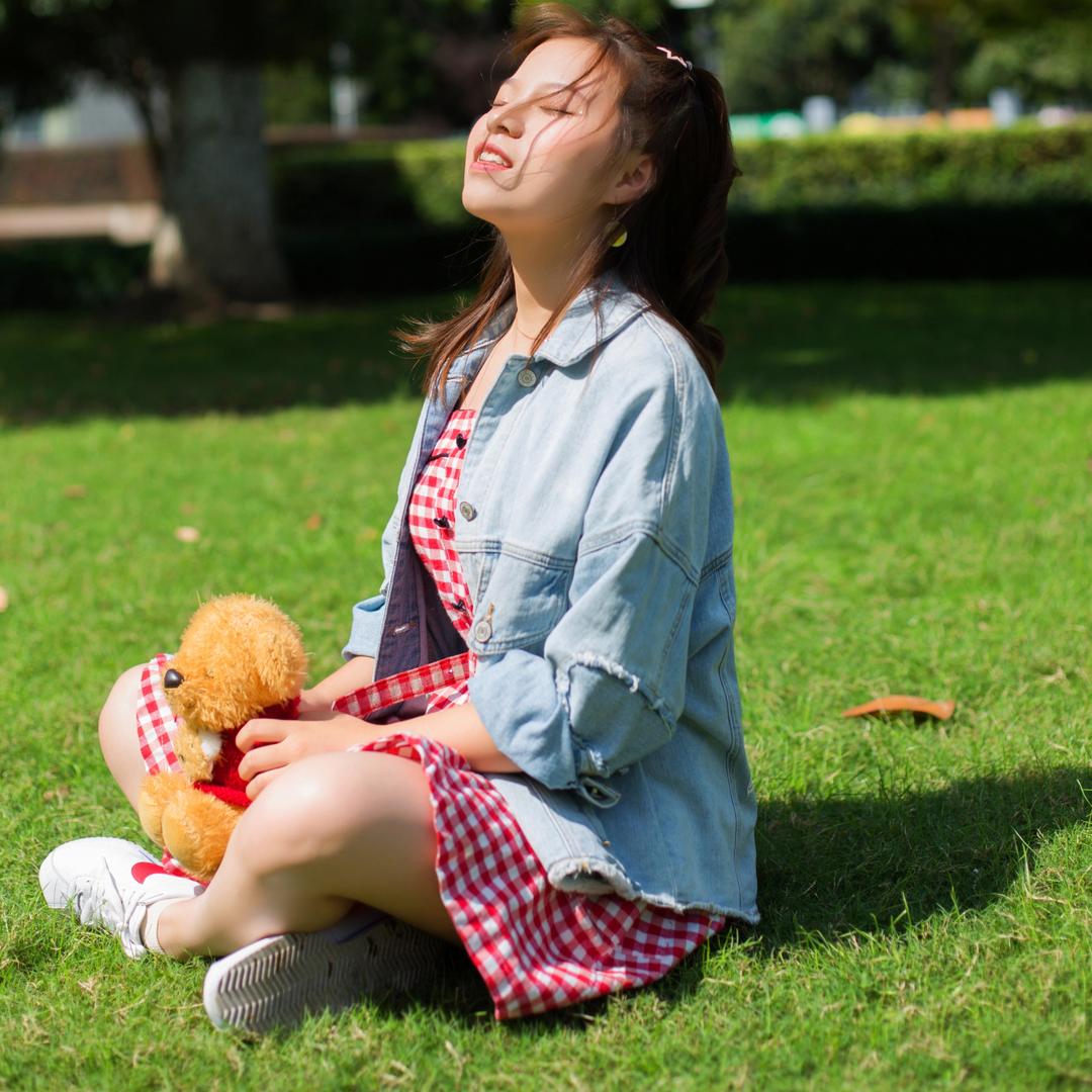 人 青ᥫᩣ