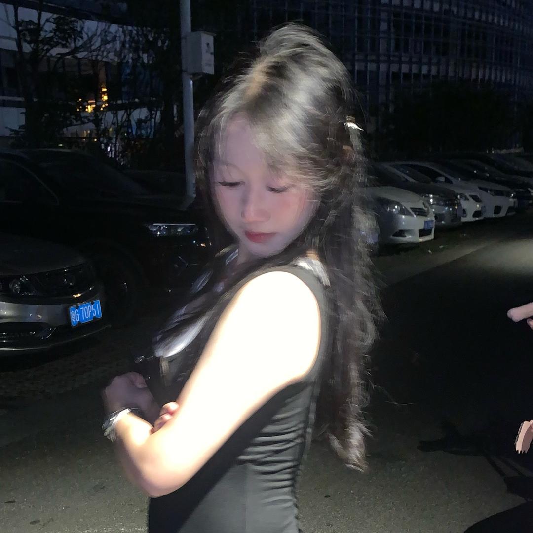 任性的小美女