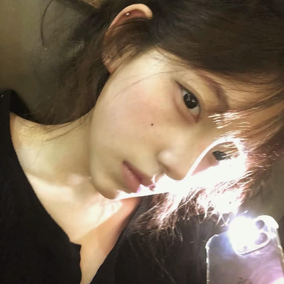 - 小谭.