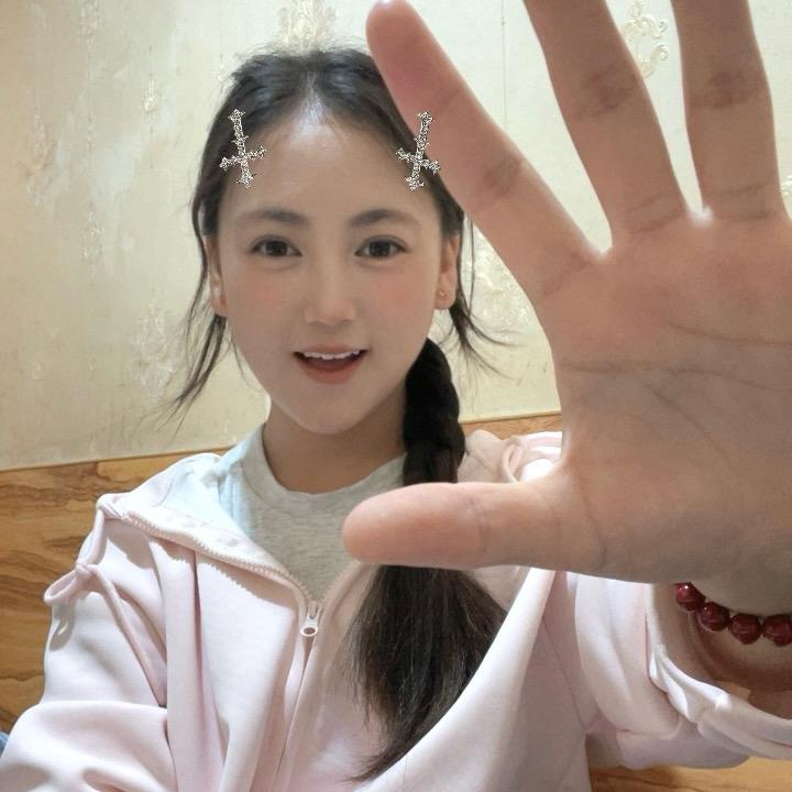 @卓宝儿.🧣