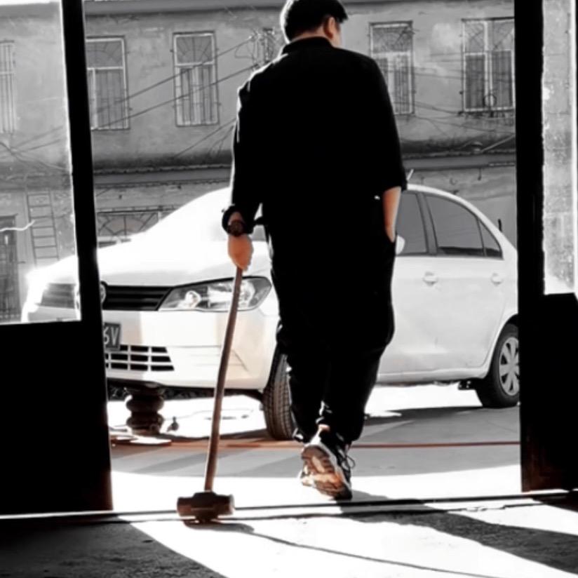 猛扇老四半拉好嘴