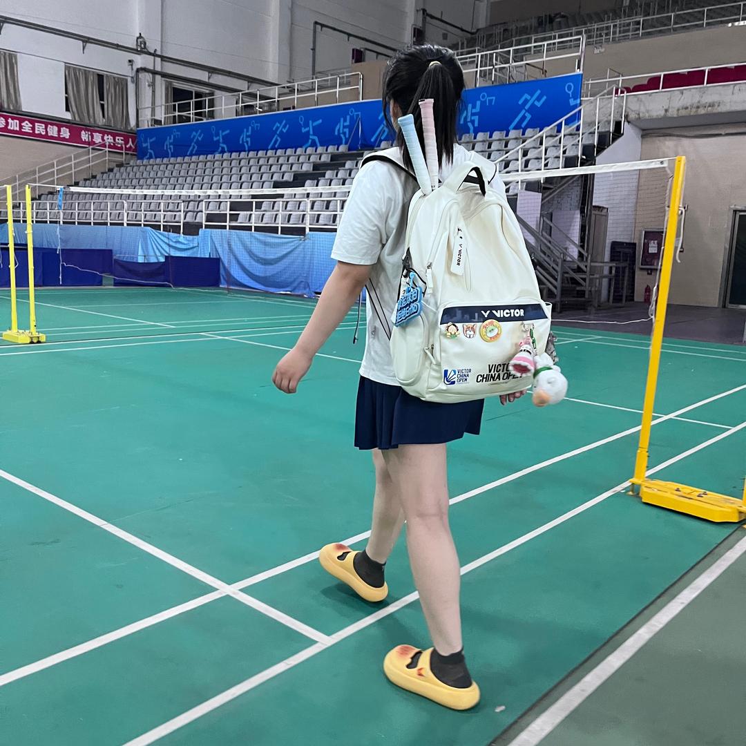 习习猫耳朵🏸