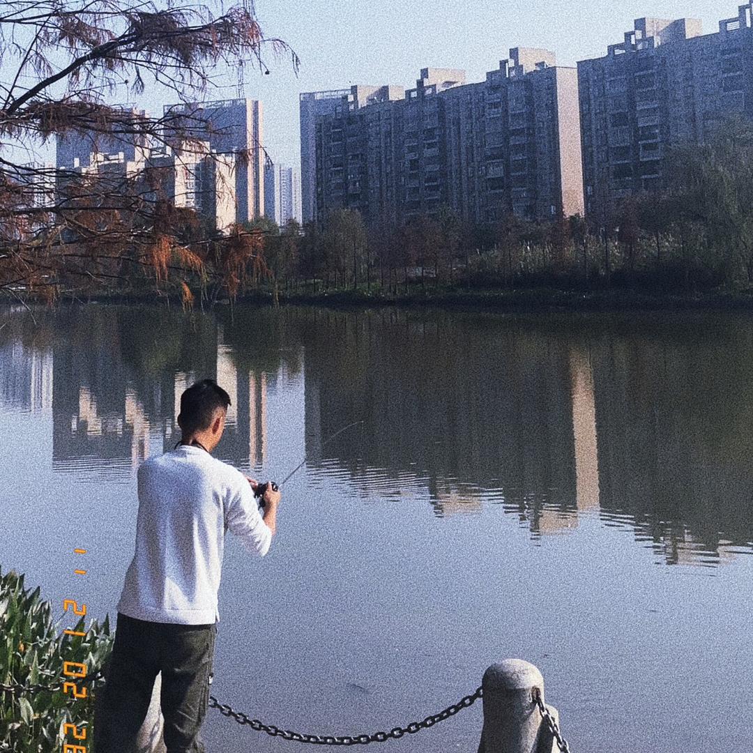 一个做汽车钣喷的钓鱼佬 阿均