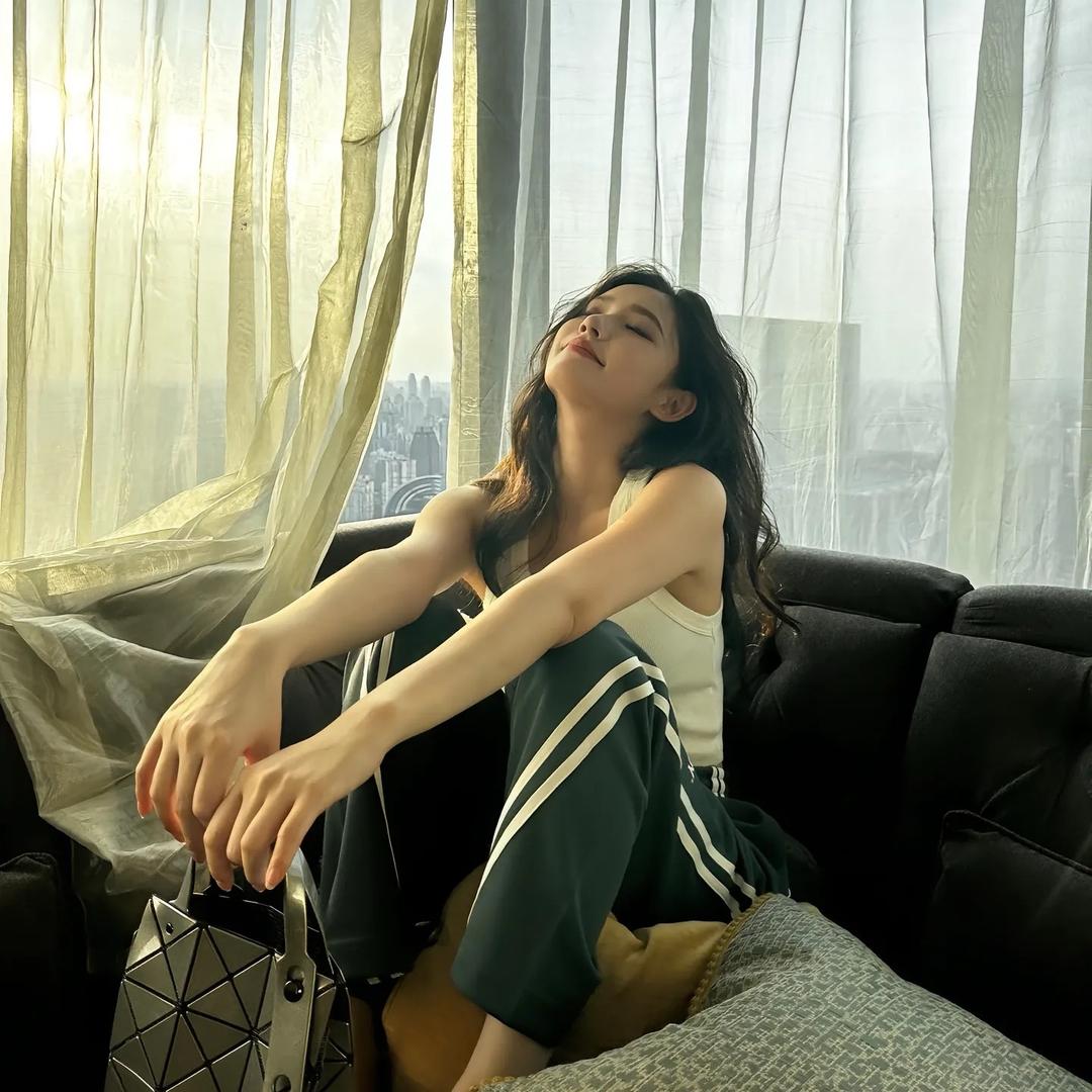 烁 烁