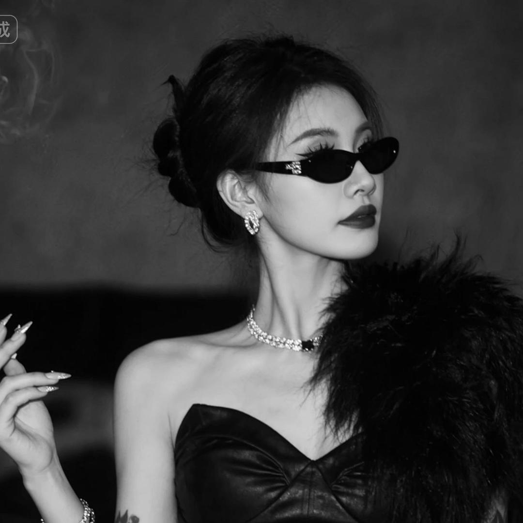 很乖纯纯😀😀