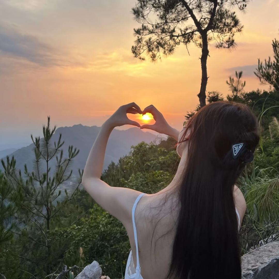 晴天☀️～赴约女装