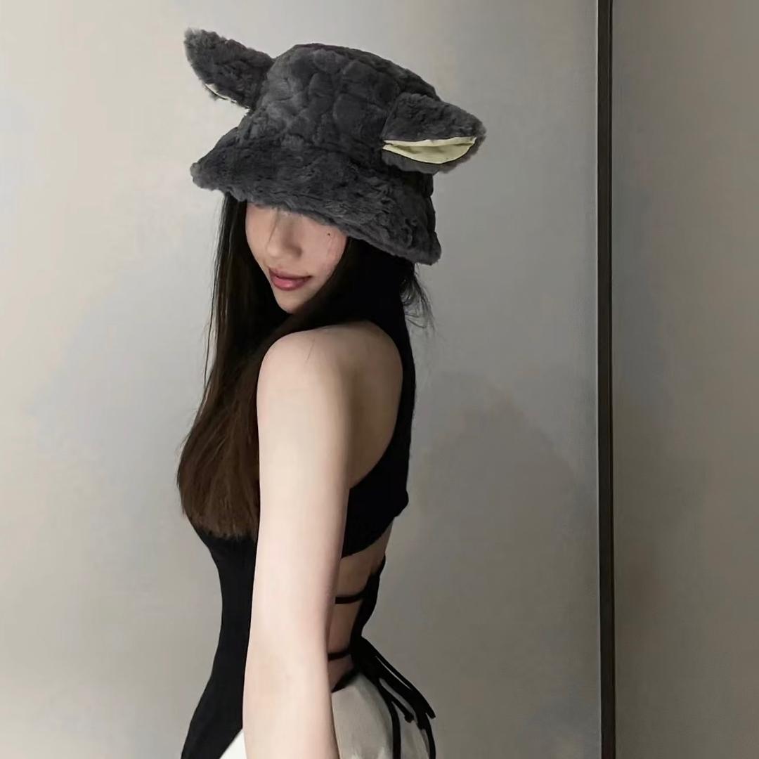 琳^