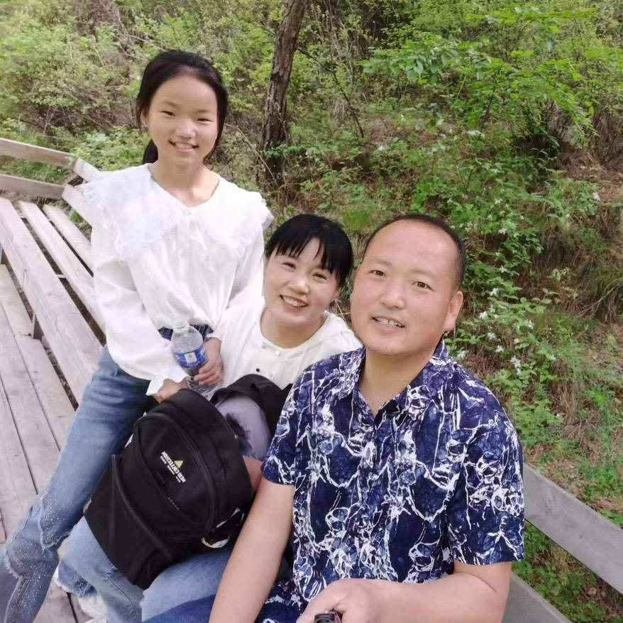 任丘两口子打井