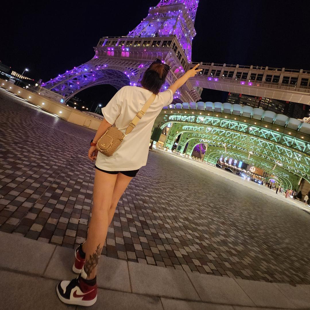 我愿意用我手里的六便士换你的月亮